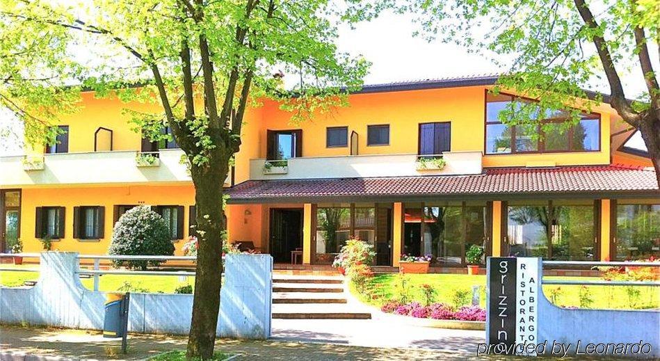 Hotel Grizzino Montereale Valcellina ภายนอก รูปภาพ