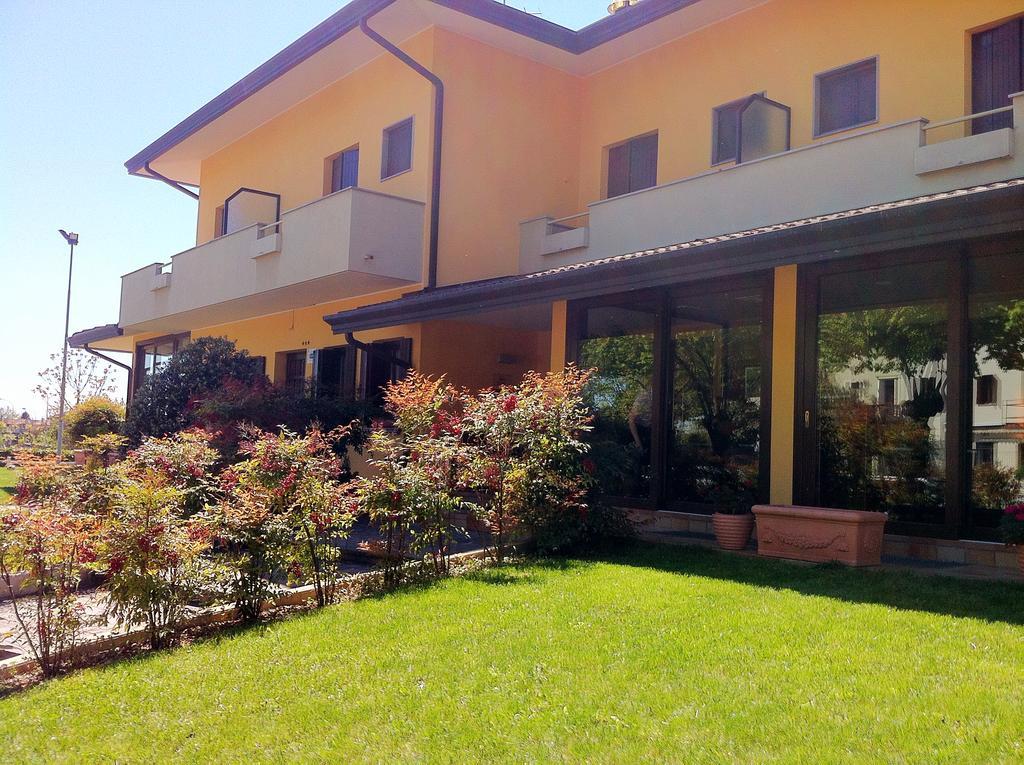 Hotel Grizzino Montereale Valcellina ภายนอก รูปภาพ
