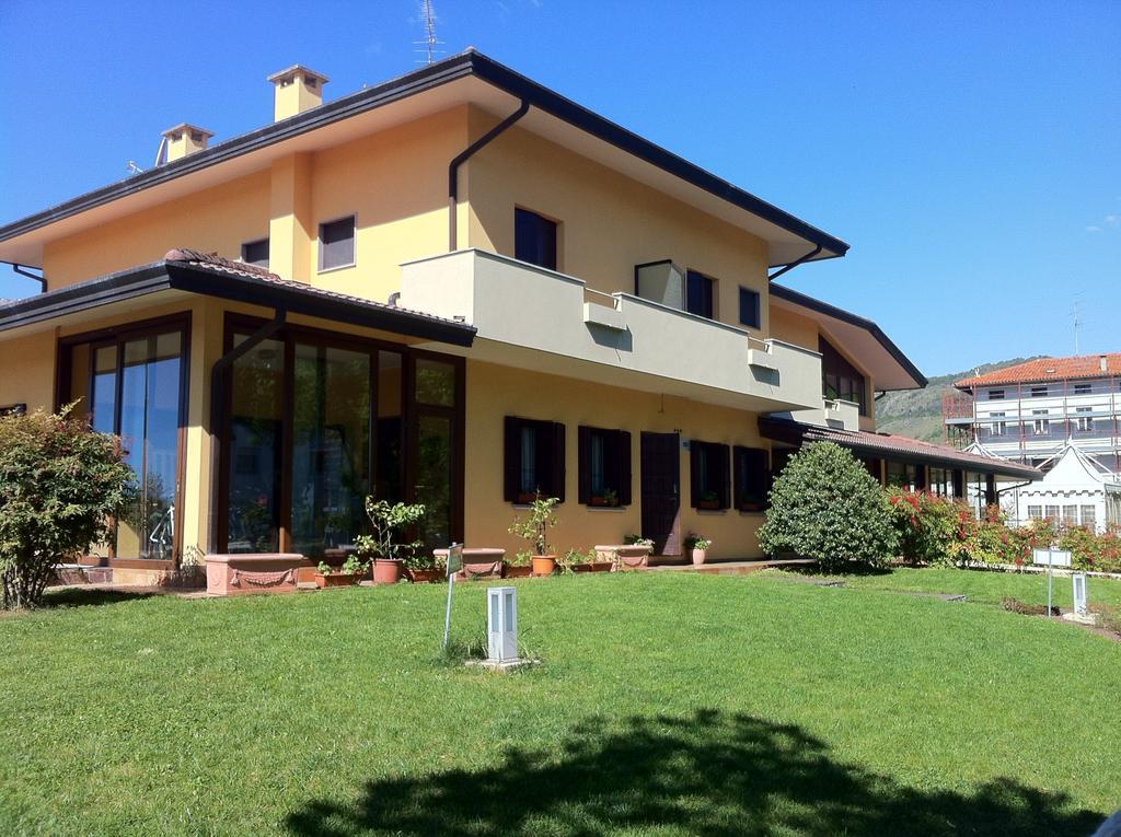 Hotel Grizzino Montereale Valcellina ภายนอก รูปภาพ
